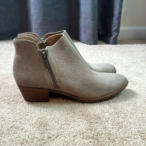 Women’s Lucky Brand ankle heeled boots| Size: 10| Color: Grey|